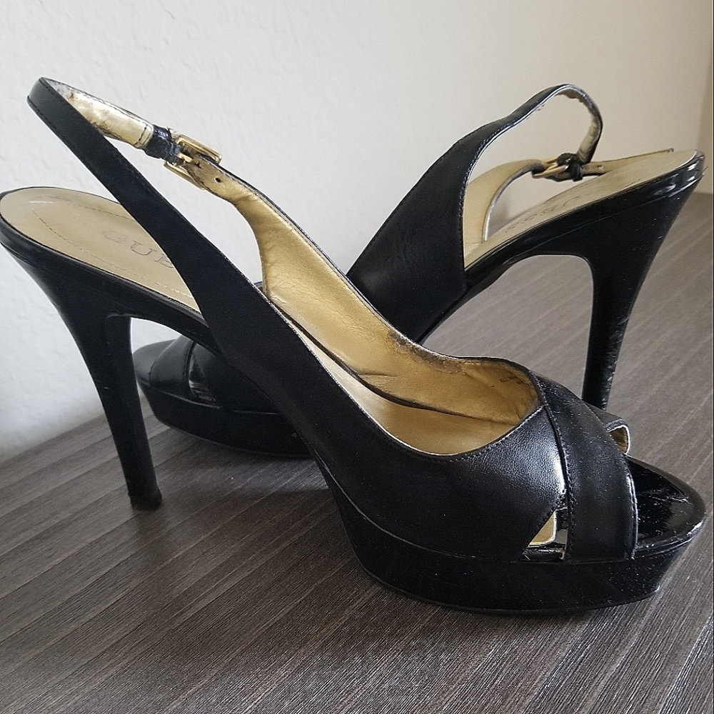 {GUESS} DRESS PUMPS